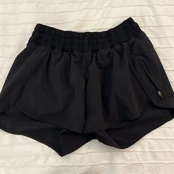 Black lulu shorts - Picture 1 of 3